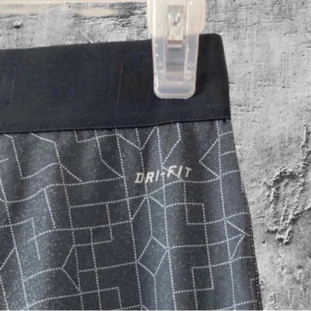 Nike Pro Compression Leggings Size M Geometric Print Black Gray
